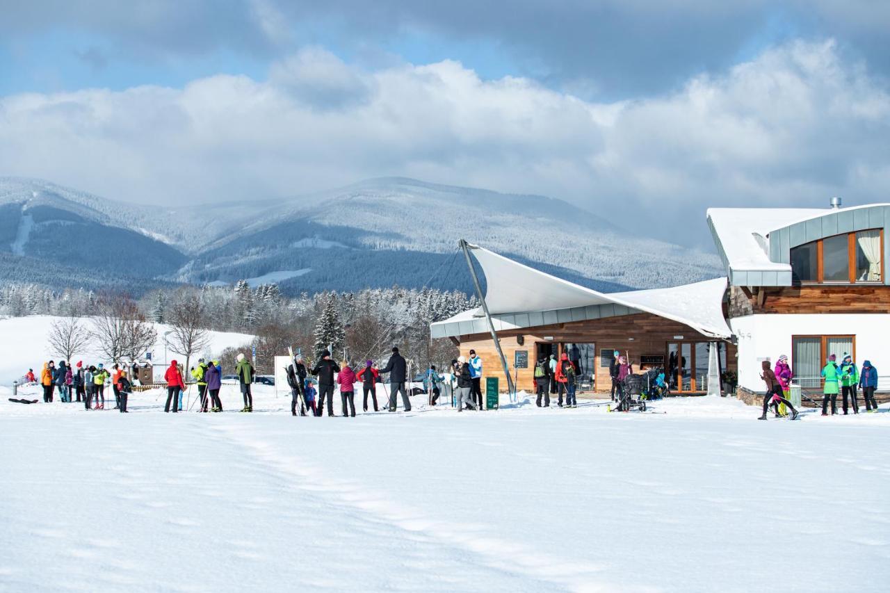 Grund Resort Golf And Ski Mladé Buky Extérieur photo